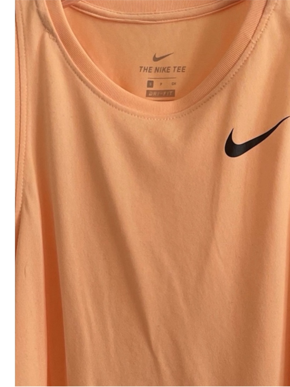 Nike
The Nike Tee Dri-Fit Women's Lightweight Airy Orange Tank Size Small - Picture 8 of 8